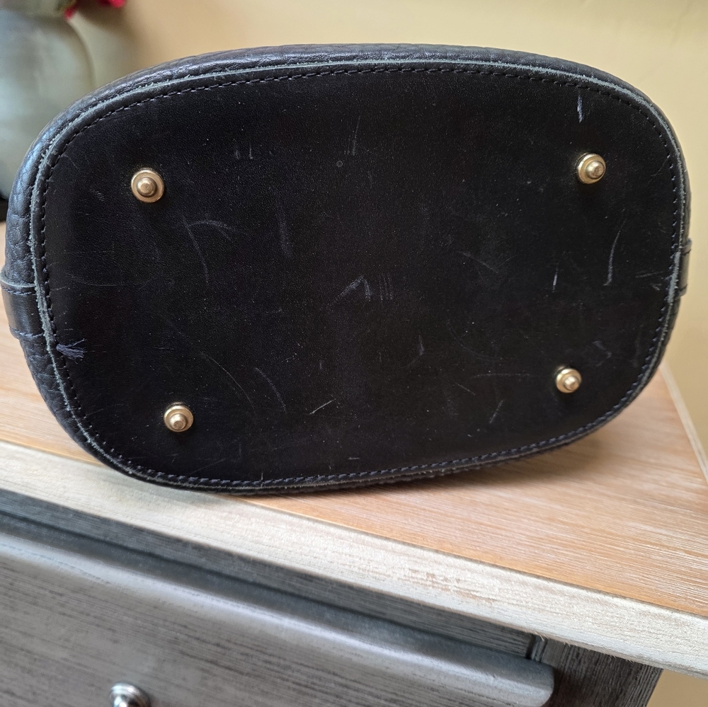 Dooney and bourke AWL black leather bucket bag - Picture 3 of 5